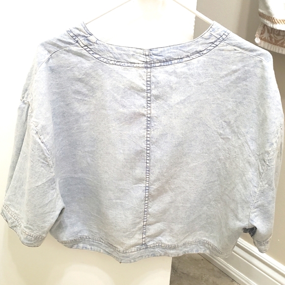 Women's Small BDG Crop Top - Picture 2 of 3